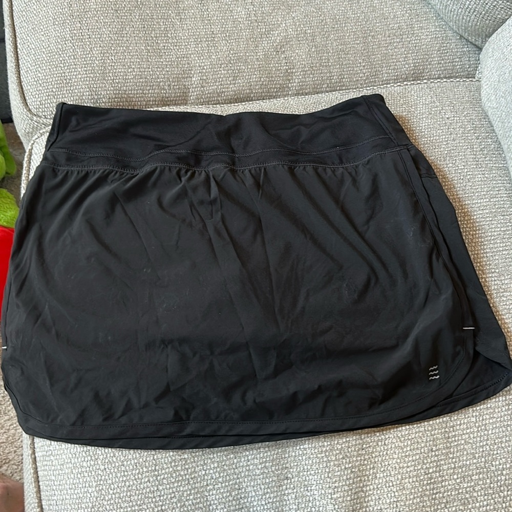 Free Fly size L black skort